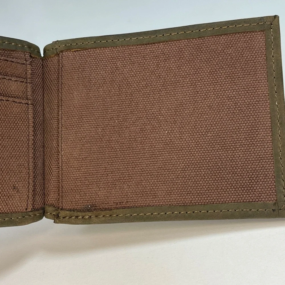 Reel Legends Money Clip Wallet Green Mens Embroidered Bass Fish 4.5 in x 3.25 in